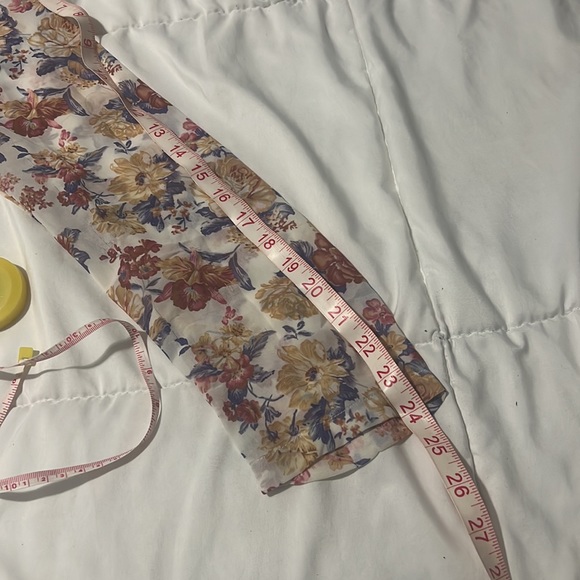 All over floral print dress available in blue as well - Picture 6 of 8